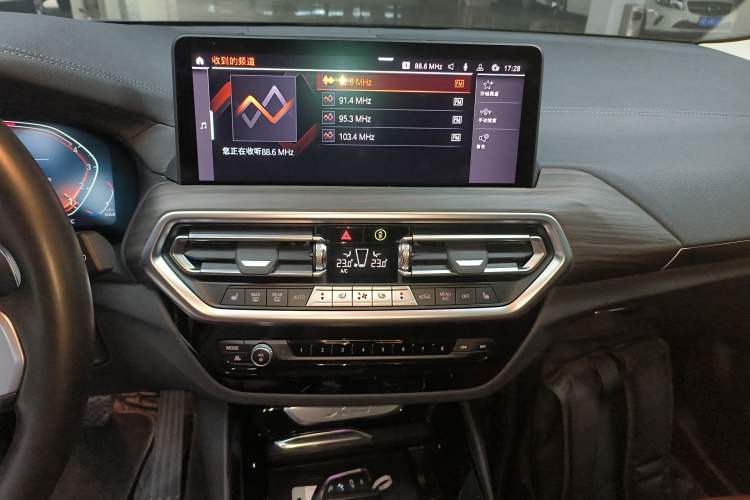 Used BMW X3 2023 Restyled xDrive30i Leading Edition M Night Sky Package
