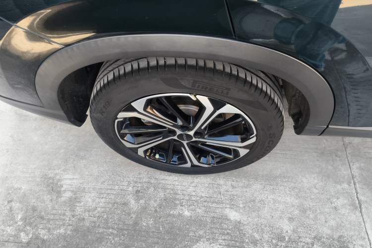 Used Dongfeng Aeolus Huge 2022 Mach Dual-Motor 1.5T MHD Dare-to-Dream Edition