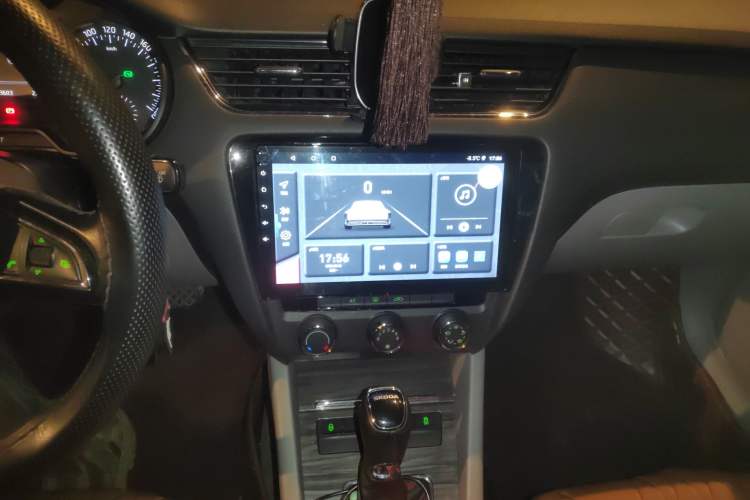 Used Skoda Octavia 2015 1.6L Automatic Yijun Edition
