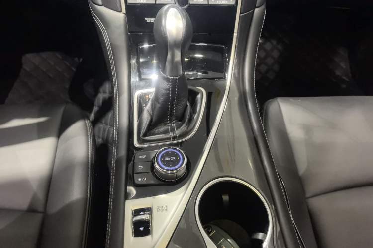 Used Infiniti Q50L 2016 2.0T Comfort Edition
