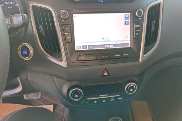 Used Hyundai ix25 2015 1.6L Automatic Two-Wheel-Drive Deluxe DLX Model