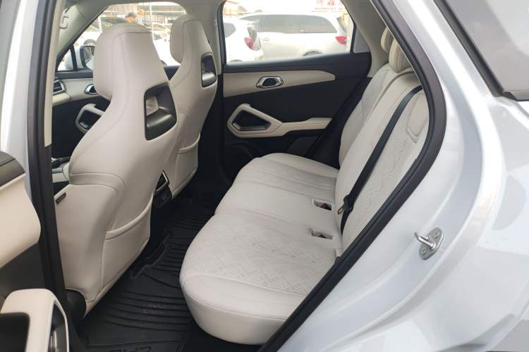 Used BYD Yuan UP 2025 Intelligent Driving Version 401 km Beyond-Range Edition