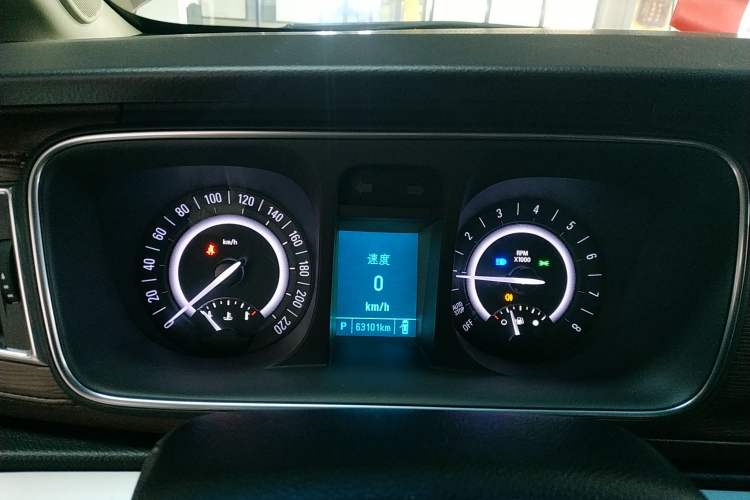 Used Buick GL8 2018 28T Luxury Model China VI Standard