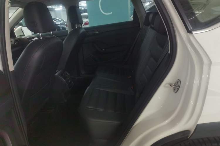 Used Volkswagen Tharu 2019 330TSI Four-Wheel Drive Luxury Edition China VI Standard
