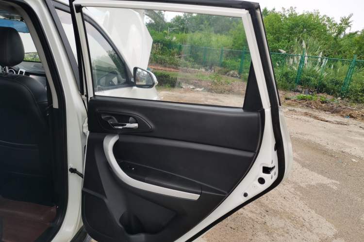 Used Changan CS35 2015 1.6L Manual Luxury Model China IV Standard