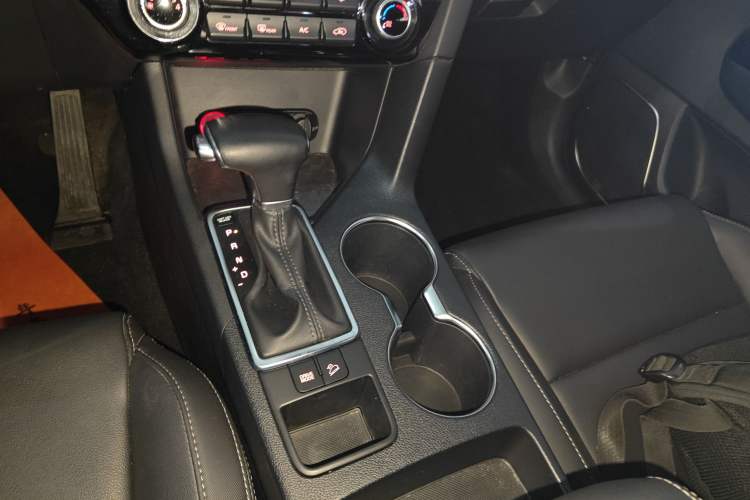 Used Kia KX5 2016 2.0L Automatic 2WD GLS
