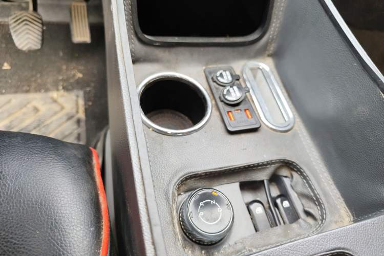 Used Wuling Yangguang 2024 300km Comfort Version with Sealed Windows 60kW
