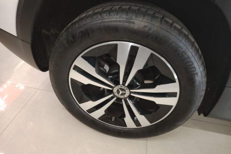 Used Mercedes-Benz GLB 2024-Year Restyled GLB 200 Dynamic Edition
