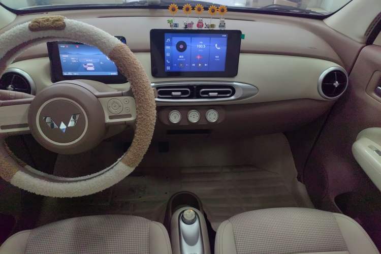 Used Wuling Hongguang MINIEV 2025 Four-Door Version Zhenxiang+ Edition
