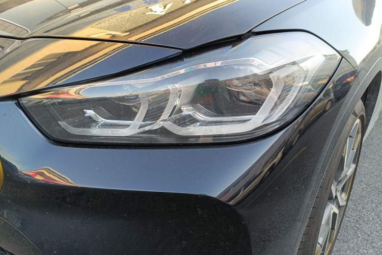 Used BMW X2 2023 xDrive 25i Shining Edition
