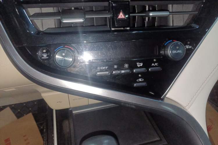 Used Toyota Camry 2021 2.0G Luxury Edition