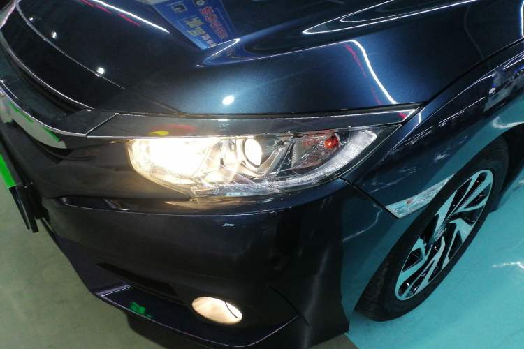 Used Honda Civic 2016 220TURBO CVT Luxury Edition
