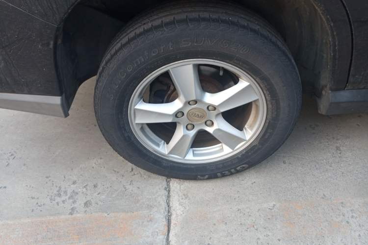 Used BYD S6 2014 2.0L Manual Luxury 5-Seater
