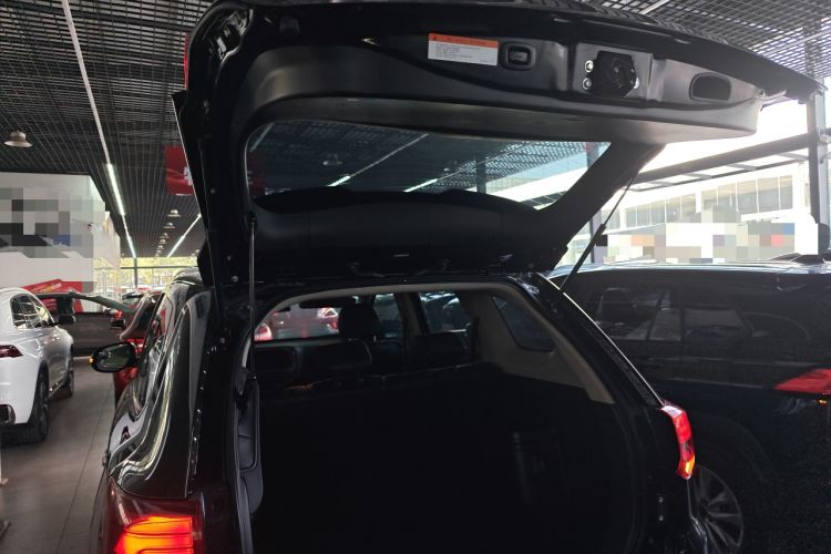 Used Mitsubishi Outlander 2019 2.4L 4x4 Zhi Xiang Edition 5 Seats China VI Standard
