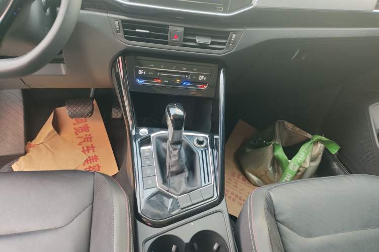 Used Volkswagen Tayron 2020 330TSI Two-Wheel Drive Luxury Smart Connectivity Version