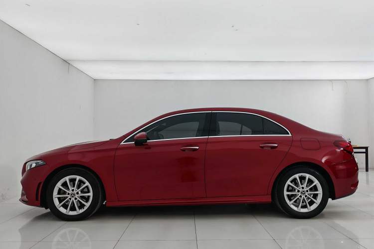 Used Mercedes-Benz A-Class 2021 A 200 L Sport Sedan Fashion Model
