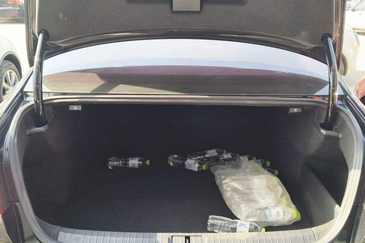 Used Volkswagen Magotan 2018 330TSI DSG Advanced Model
