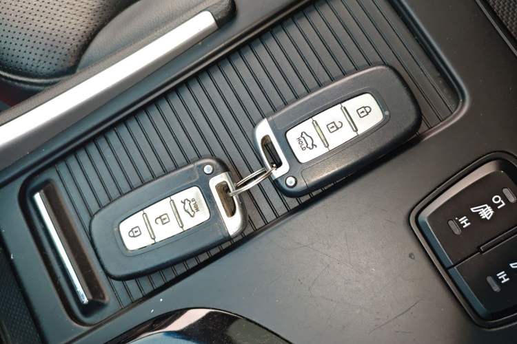 Used Hyundai Sonata 2013 2.0L Automatic Luxury Edition
