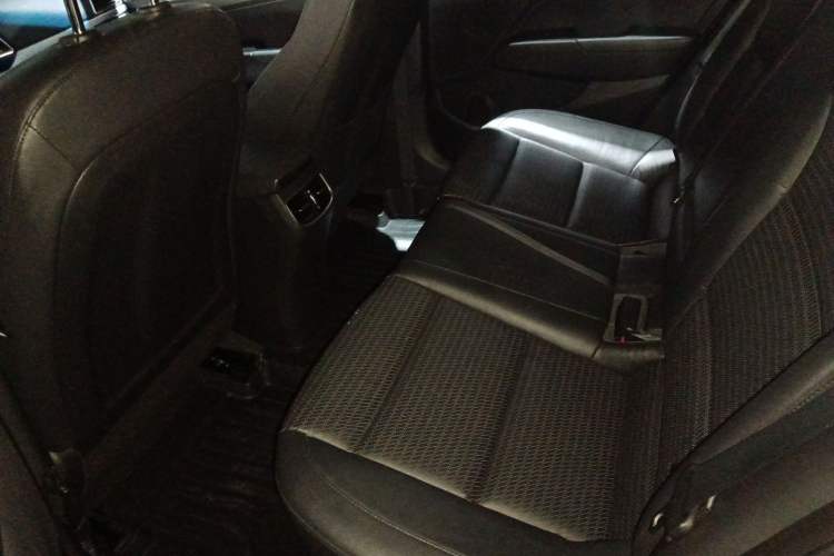 Used Hyundai Elantra 2016 1.6L Automatic ZhiXuan · Luxury Version
