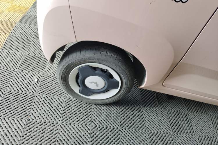 Used Wuling Hongguang MINIEV 2021 Macaron Premium Model – Lithium Iron Phosphate
