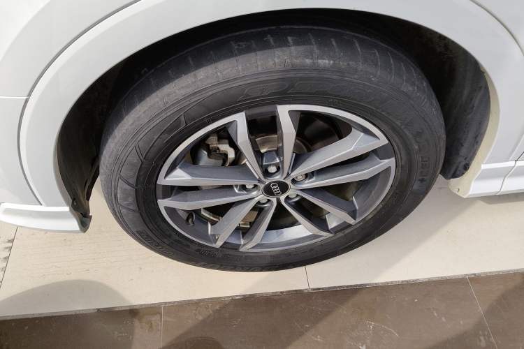 Used Audi Q3 2021 35 TFSI Progressive Dynamic Edition
