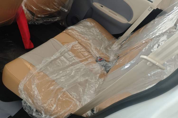 Used  LINGBOX 2025 210km Honey Pomelo Pro Edition