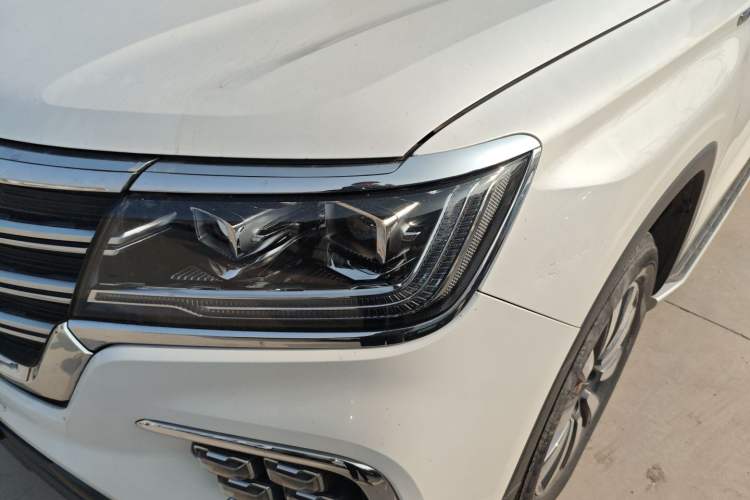 Used Roewe RX8 2019 30T Smart Connectivity Two-Wheel Drive Supreme Flagship Edition
