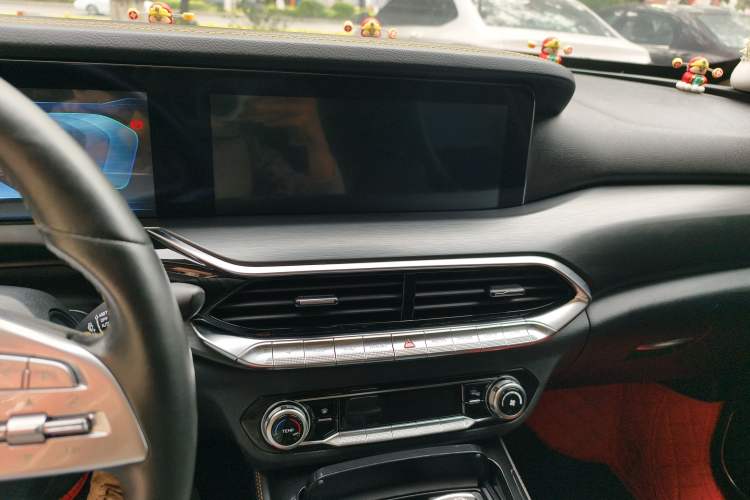 Used Bestune T77 2019 230 TID Automatic Prestige Version China V Emission Standard
