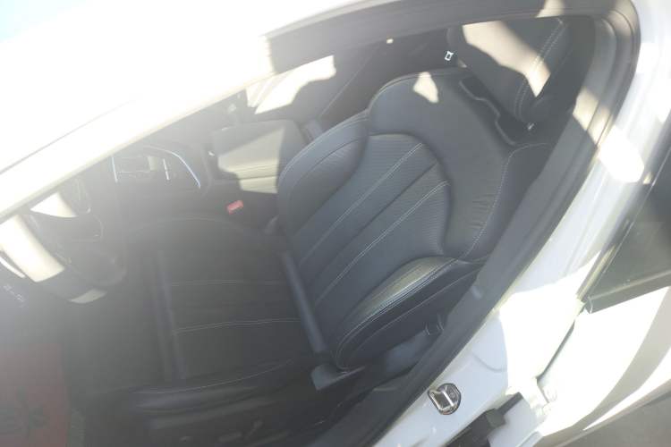 Used Audi A4L 2023 40 TFSI Luxury Dynamic Model
