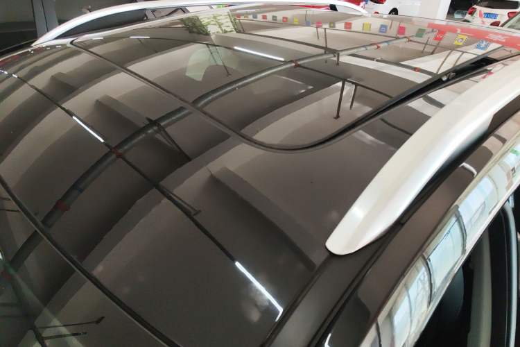 Used Roewe RX5 2017 20T Two-Wheel Drive Automatic Internet Elite Edition