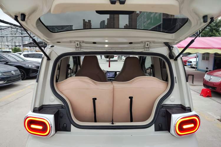 Used Wuling Hongguang MINIEV 2024 3rd Generation 215km Advanced Version
