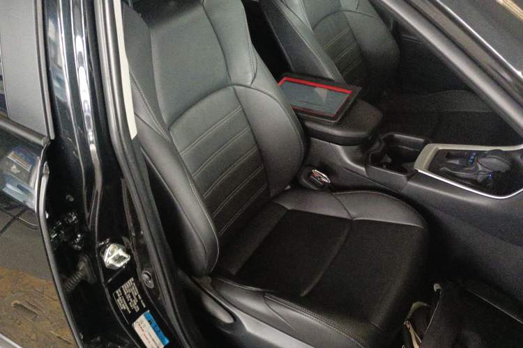 Used Toyota Wildlander 2020 2.0L CVT 4x4 Luxury Edition
