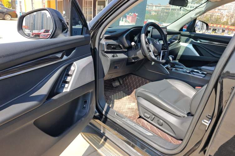 Used SAIC MAXUS D90 2017 2.0T Automatic All-Wheel Drive Sirius