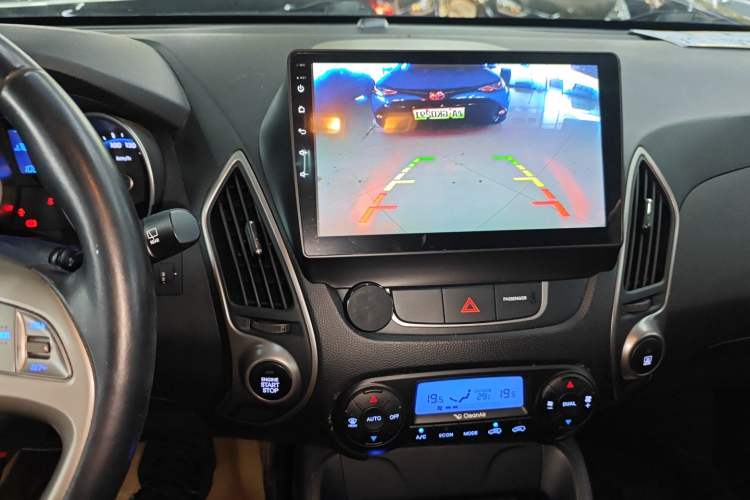 Used Hyundai ix35 2015 2.0L Automatic 2WD Smart Version China V Standard
