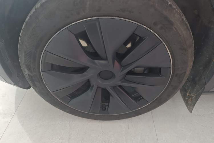 Used Tesla Model Y 2024 Rear-Wheel-Drive Version
