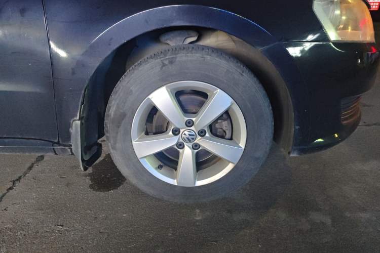 Used Volkswagen Lavida 2013 1.6L Manual Fashion Edition