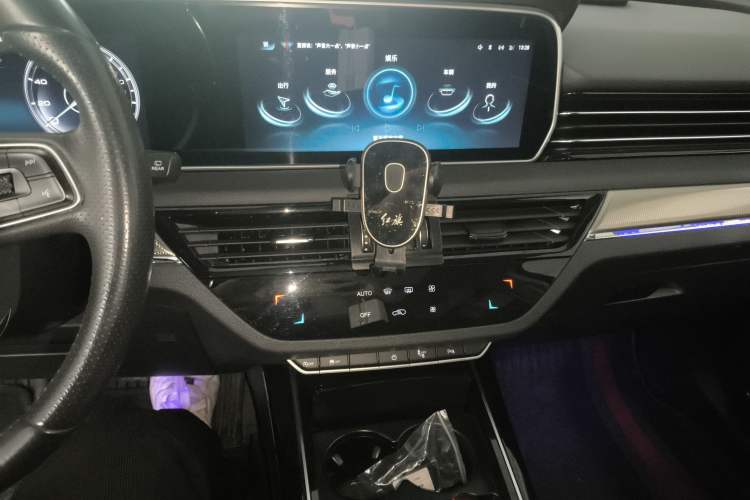 Used Hongqi HS5 2022 Revised Version 2.0T Smart Connect Flagship Edition