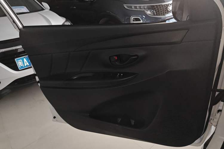 Used Toyota YARiS L 2021 1.5L CVT Leading Edition
