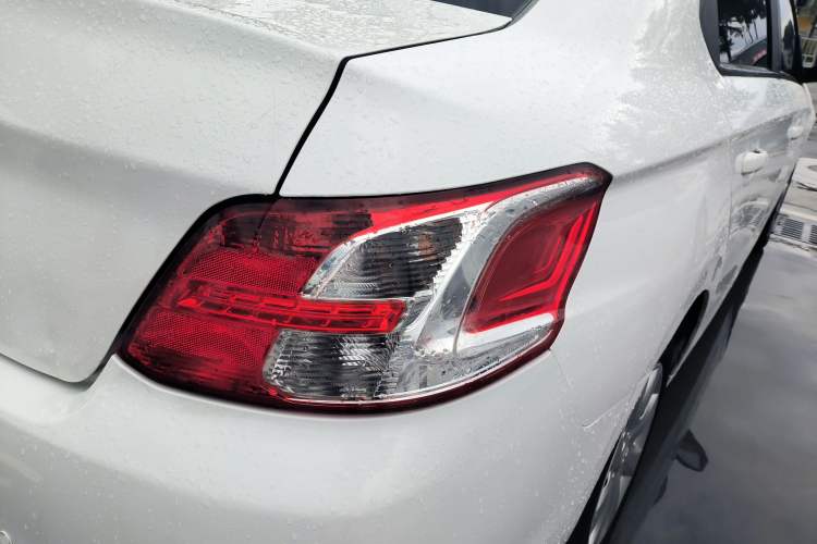 Used Peugeot 301 2014 1.6L Manual Comfort Edition
