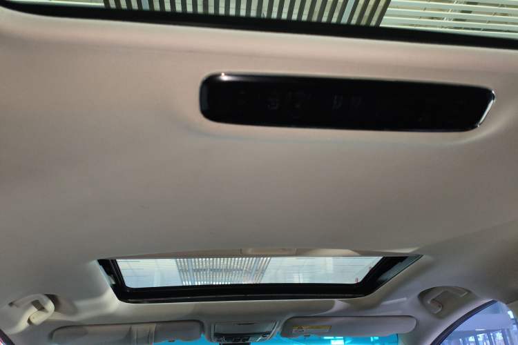 Used Honda Elysion 2019 2.0L Hybrid Luxury Edition
