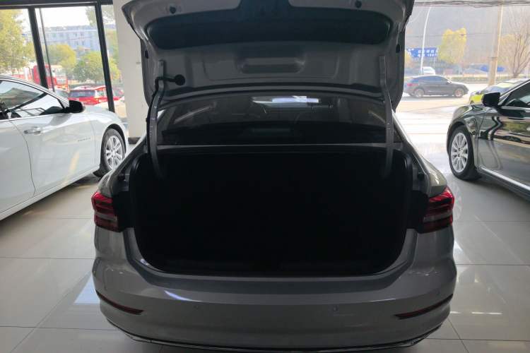 Used Volkswagen Lavida 2019 280TSI DSG Luxury Edition China VI Standard
