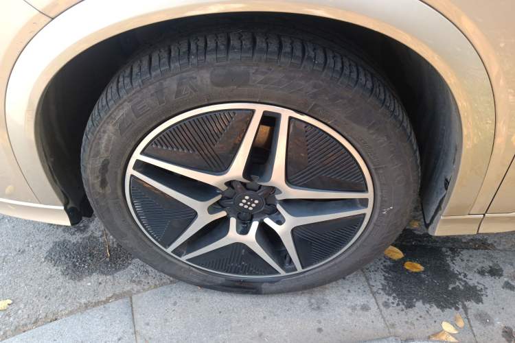 Used  E5 2023 1.5L DE-i 110KM Flagship 7-Seater
