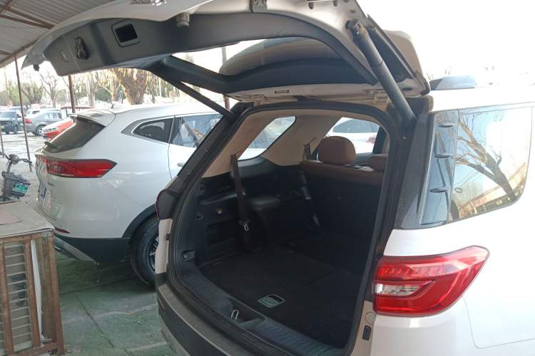 Used Changan CS95 2017 2.0T Two-Wheel Drive Zhitu Edition
