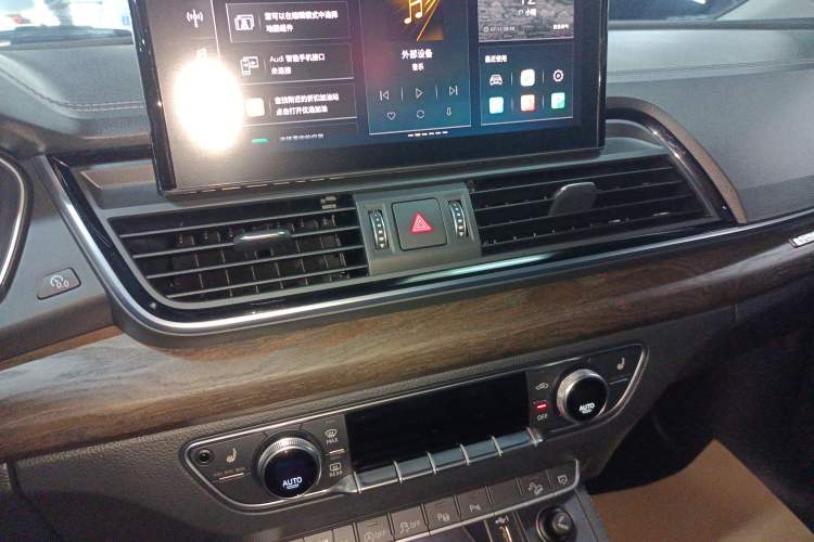 Used Audi Q5L 2022 45T Luxury Dynamic Model
