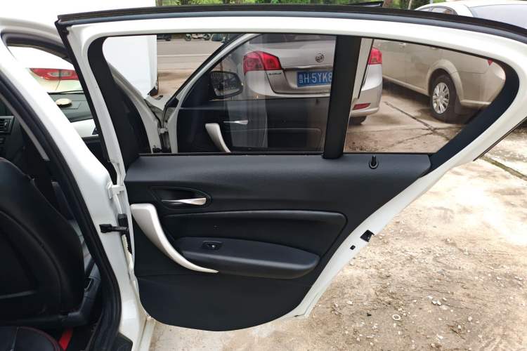 Used BMW 1 Series 2013 Facelifted 118i Leading Edition
