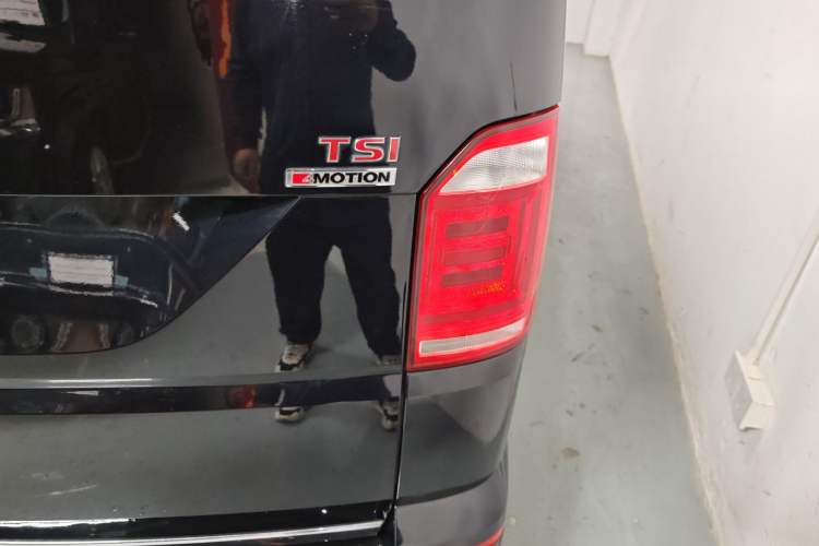 Used Volkswagen Multivan 2017 2.0 TSI 4x4 Prestige Edition 7-Seater
