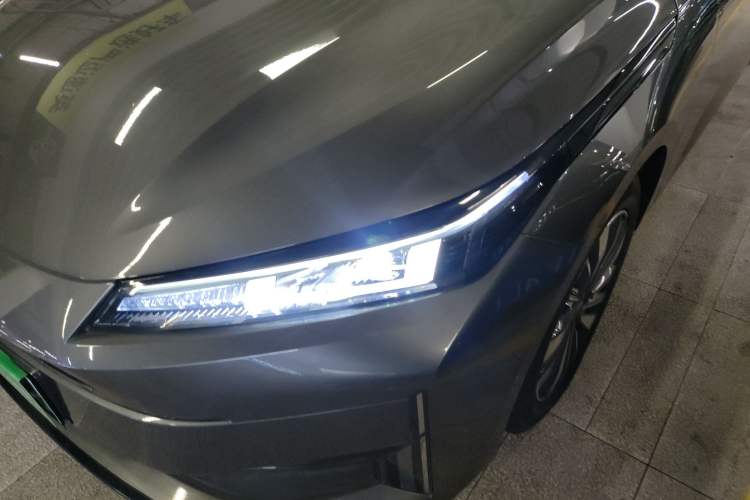 Used  A05 2024 Truly Delicious Version 70" Beyond-Grade Edition