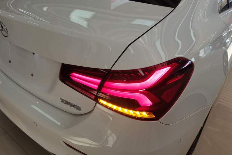 Used Mercedes-Benz A-Class 2022 Revised Version A 200 L Sport Sedan Fashionable Style