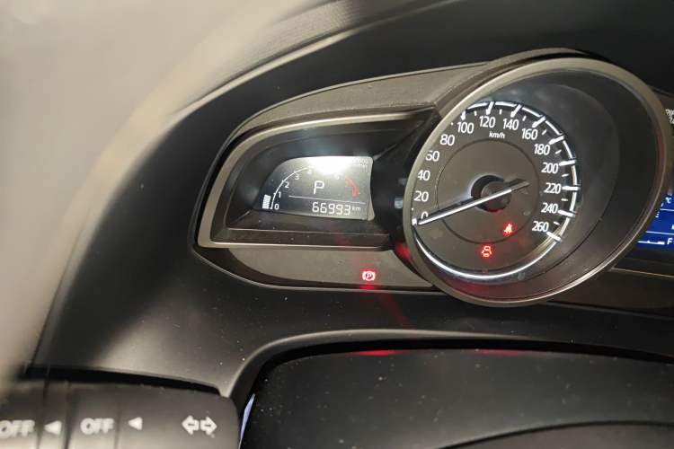 Used Mazda CX-4 2018 2.0L Automatic Two-Wheel Drive Blue Sky Dynamic Version China V Standard
