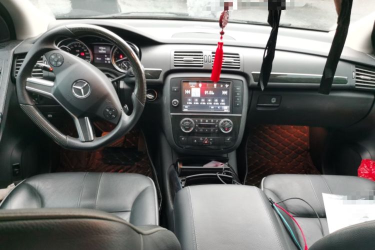 Used Mercedes-Benz R-Class 2017 R 320 4MATIC Business Edition Prestige Model